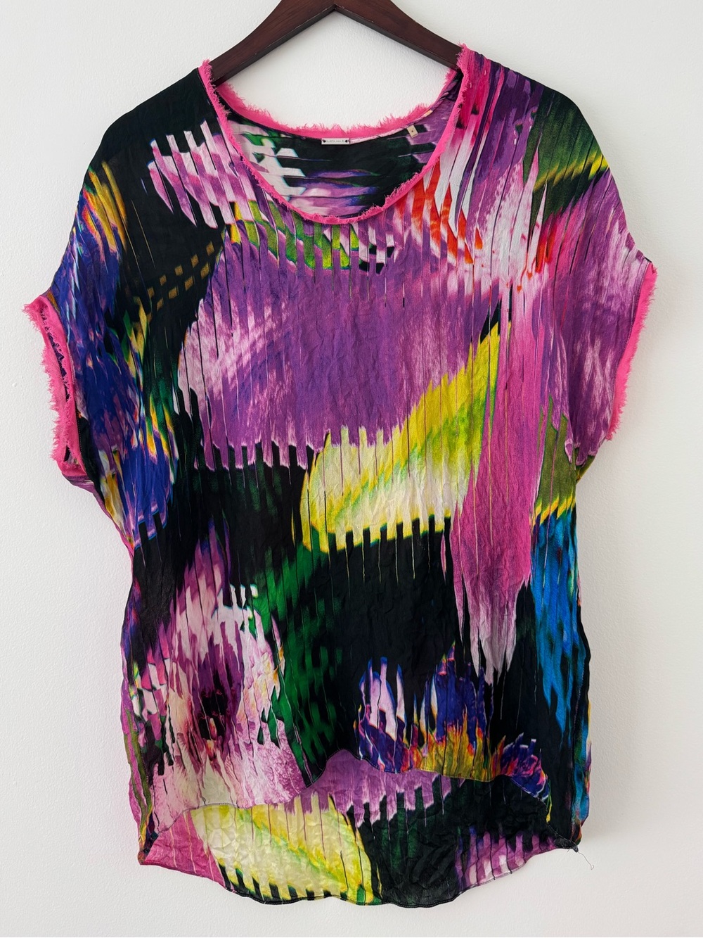 Elie Tahari 100% Silk Multi color Abstract Floral design Woman’s size small